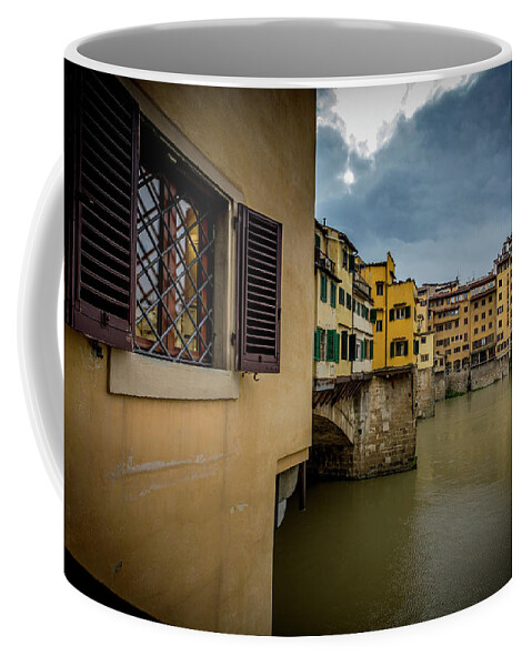 Arno Coffee Mug featuring the photograph Ponte Vecchio by Sonny Marcyan