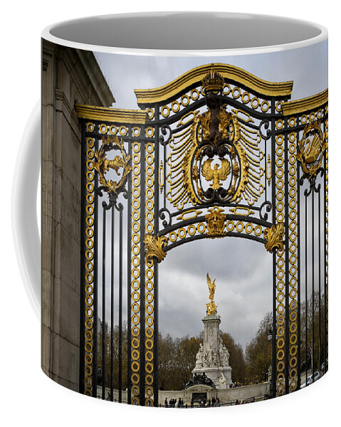 Palace Coffee Mug featuring the photograph Queen Victoria's Statue by Shirley Mitchell