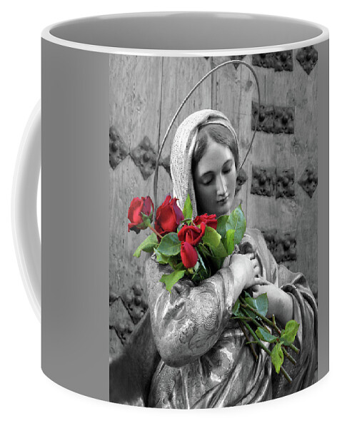 Red Coffee Mug featuring the photograph Red Roses by Munir Alawi