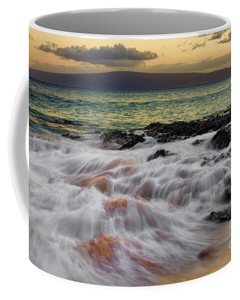 Running Coffee Mug featuring the photograph Running Wave at Keawakapu Beach by Eddie Yerkish