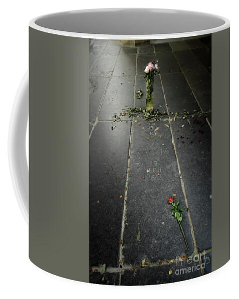 Amsterdam Coffee Mug featuring the photograph Saskia Rembrandt's tomb by RicardMN Photography
