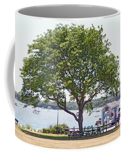 Park Coffee Mug featuring the photograph Shipyard Park by Dianne Morgado
