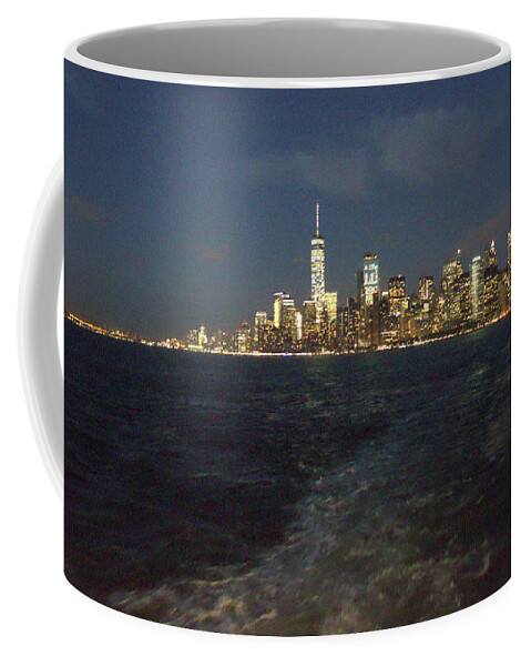 New York City Coffee Mug featuring the photograph Skyline by Robert McCulloch