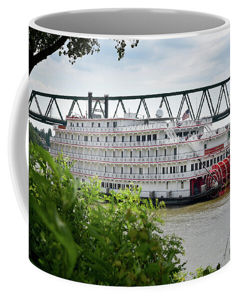 Queen Of The Mississippi Coffee Mug featuring the photograph Spotting the Queen by Holden The Moment