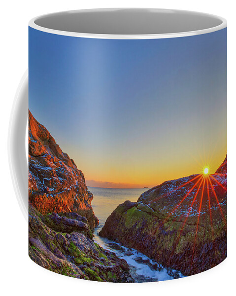 Scituate Coffee Mug featuring the photograph Sunrise Seaview by Juergen Roth