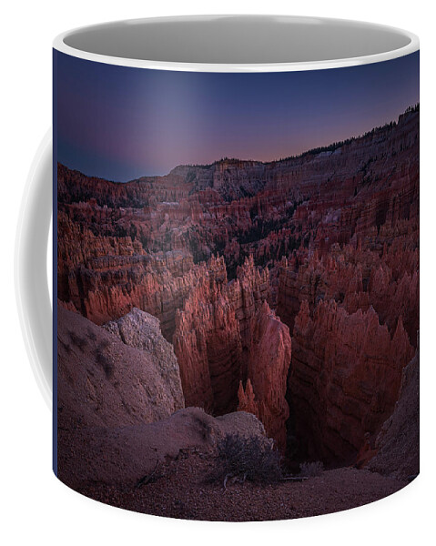 Arches Coffee Mug featuring the photograph Sunset Point by Edgars Erglis