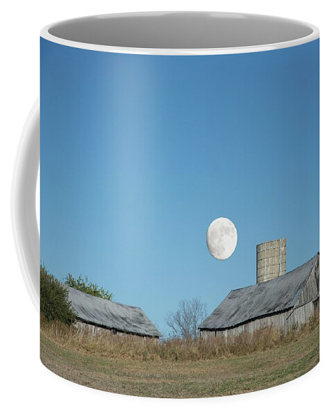 This Old Barn Made A Great Capture For The 2016 Super Moon Coffee Mug featuring the photograph Super moon barn by Randall Branham
