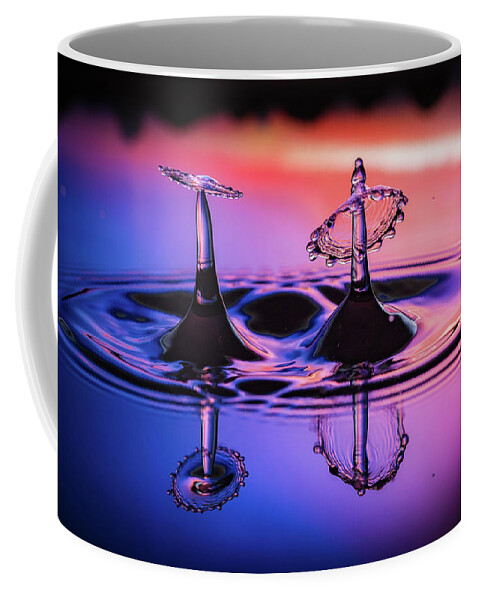 Water Coffee Mug featuring the photograph Synchronized Liquid Art by William Lee