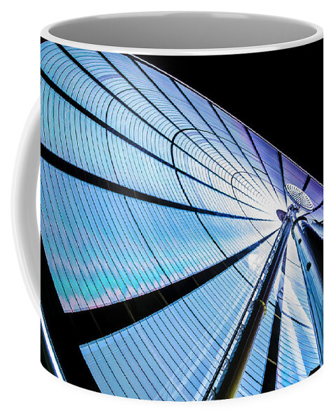 Sky Coffee Mug featuring the photograph The Seattle Great Wheel by Pelo Blanco Photo