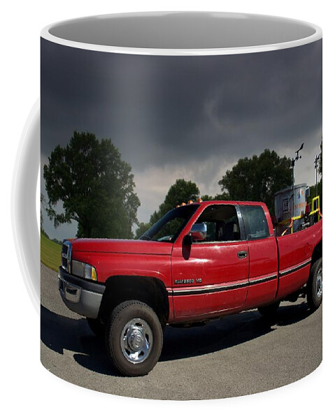 Twisters Coffee Mug featuring the photograph Twisters Movie Pickup with Dorothy by Tim McCullough