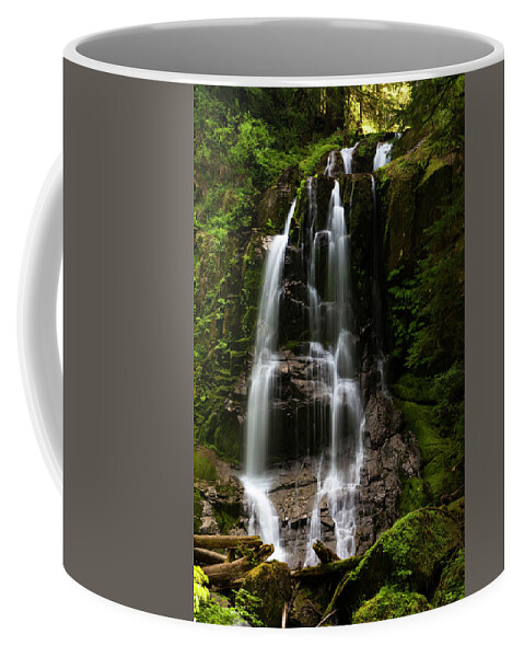 Upper Kentucky Falls Coffee Mug featuring the photograph Upper Kentucky Falls No 3 by Rick Pisio