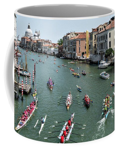 Italy Coffee Mug featuring the photograph Vogalonga Regatta Action by Alan Toepfer