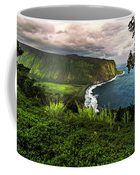 Hawaii Coffee Mug featuring the photograph Waipio Valley by Thomas Ashcraft