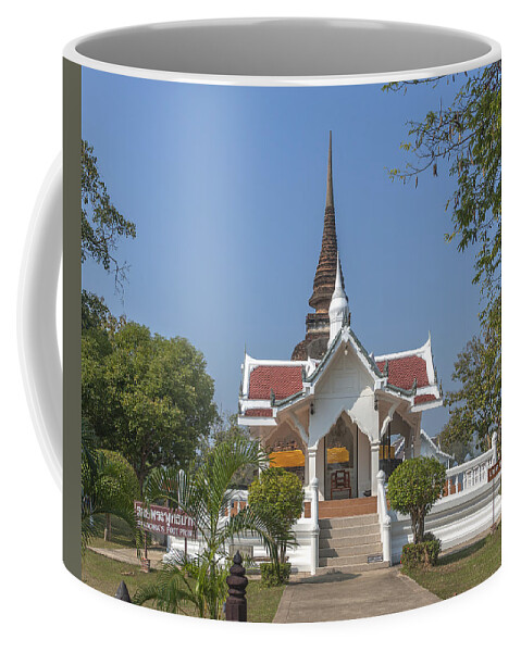 Temple Coffee Mug featuring the photograph Wat Traphang Thong Lang Buddha's Footprint Shrine DTHST0166 by Gerry Gantt