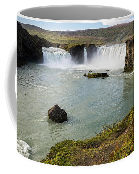 Travel Coffee Mug featuring the photograph Waterfall of the Gods by Lucinda Walter
