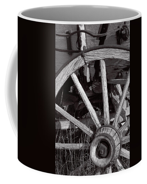 Wagon Coffee Mug featuring the photograph Weathered Wagon Wheel by Peggy Dietz