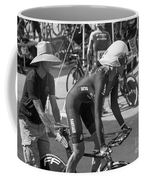 San Diego Coffee Mug featuring the photograph Women's Individual Pursuit #1 by Dusty Wynne