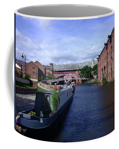 Manchester Coffee Mug featuring the photograph 13/09/18 MANCHESTER. Castlefields. The Bridgewater Canal. by Lachlan Main