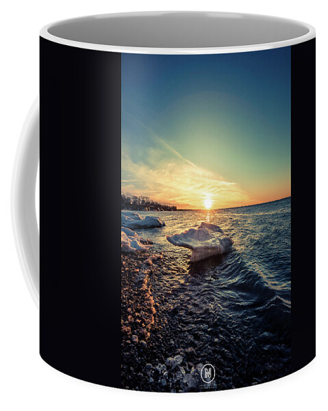 Beach Coffee Mug featuring the photograph Lake Erie Sunset #2 by Dave Niedbala
