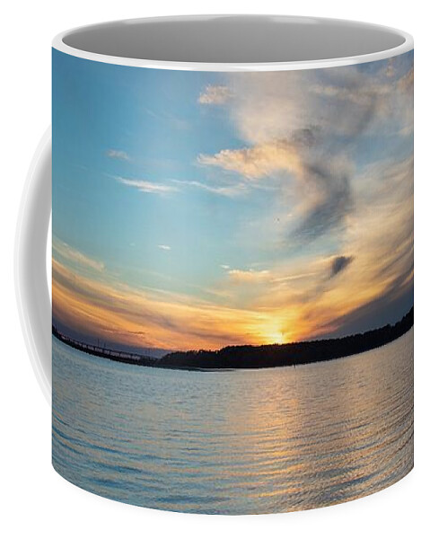 Hudson's Coffee Mug featuring the photograph A Hudson's Sunset by Dennis Schmidt
