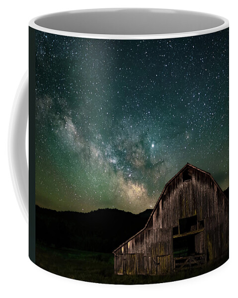 Boxley Valley Coffee Mug featuring the photograph Boxley Barn by James Barber