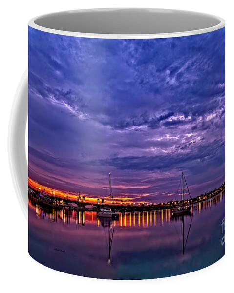 Sunrises Coffee Mug featuring the photograph Bridge Of Lions At Dawn by DB Hayes