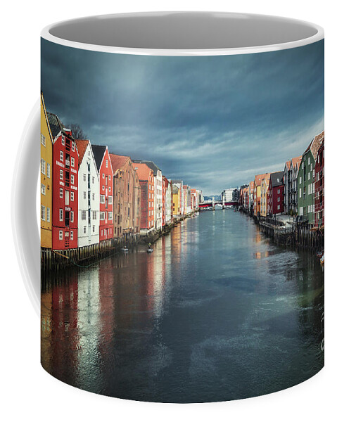 Kremsdorf Coffee Mug featuring the photograph Chasing Colors by Evelina Kremsdorf