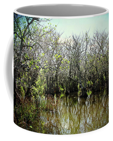 Lake Trafford Coffee Mug featuring the photograph Spooked In The Everglades by Kathi Mirto
