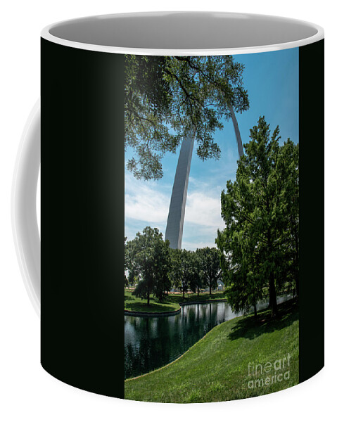 St Louis Coffee Mug featuring the photograph Gateway Arch by Glen Carpenter