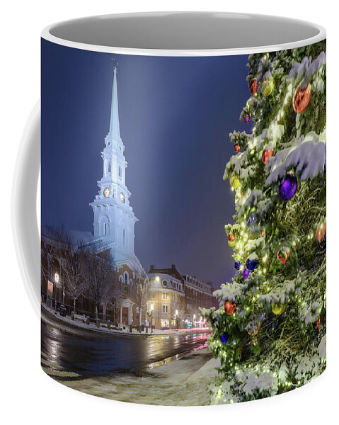 Snow Coffee Mug featuring the photograph Holiday Snow, Market Square by Jeff Sinon
