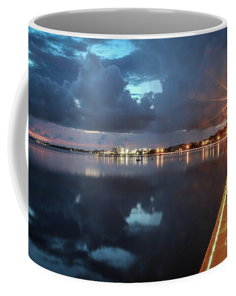 Boardwalk Coffee Mug featuring the photograph Lamp Post Starbursts by Tom Claud