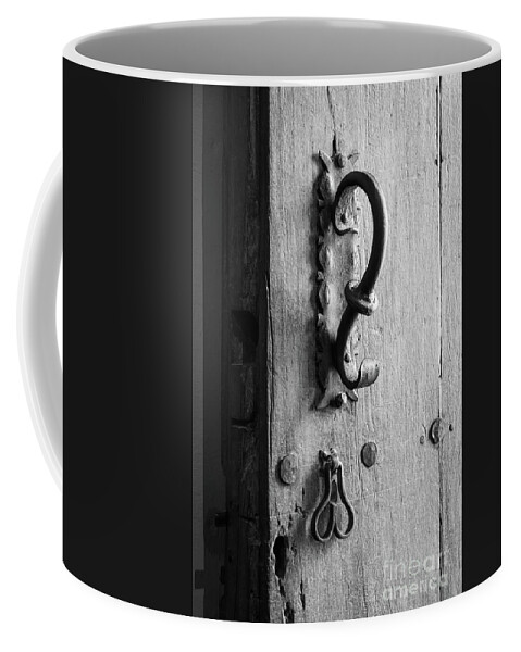 Featured image of post Mug On Door Handle / I needed a new front entry handle and wanted one that basically fit into the holes that were already in my front door.