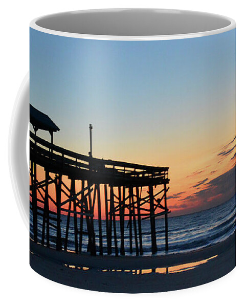 Sunrise Coffee Mug featuring the photograph Morning Starts by Jerry Griffin
