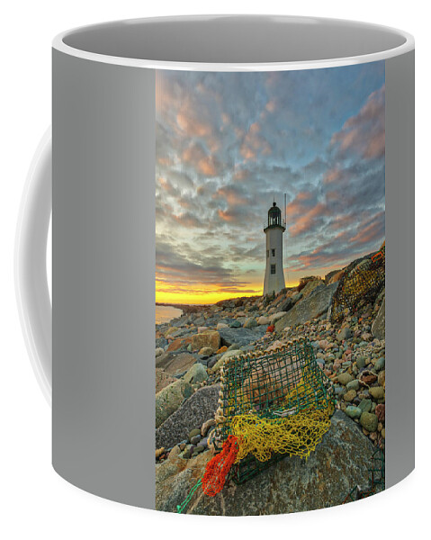 Scituate Lighthouse Coffee Mug featuring the photograph Scituate Lighthouse by Juergen Roth