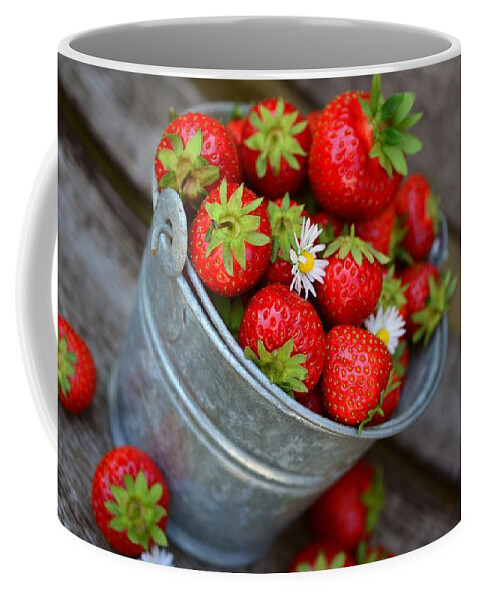 Cute Coffee Mug featuring the photograph Strawberries and daisies by Top Wallpapers