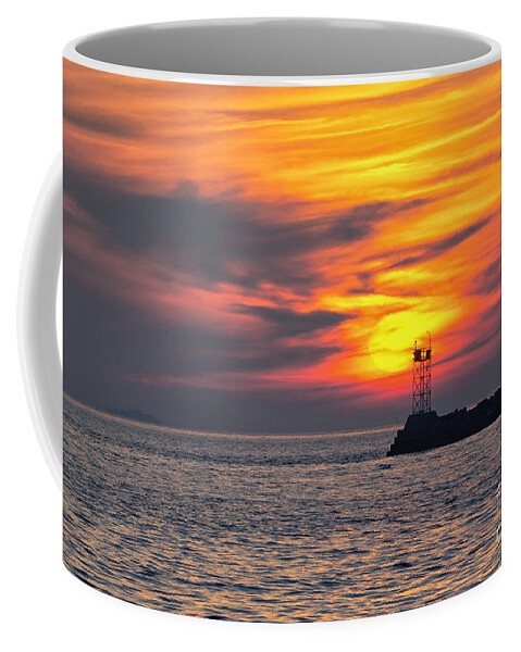 Borough Coffee Mug featuring the photograph Super Sunset 2 by Joe Geraci
