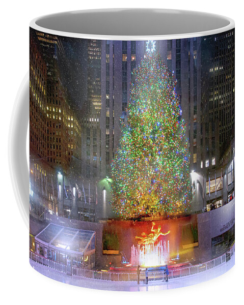 Rockefeller Center Coffee Mug featuring the photograph The Christmas Tree at Rockefeller Center by Mark Andrew Thomas