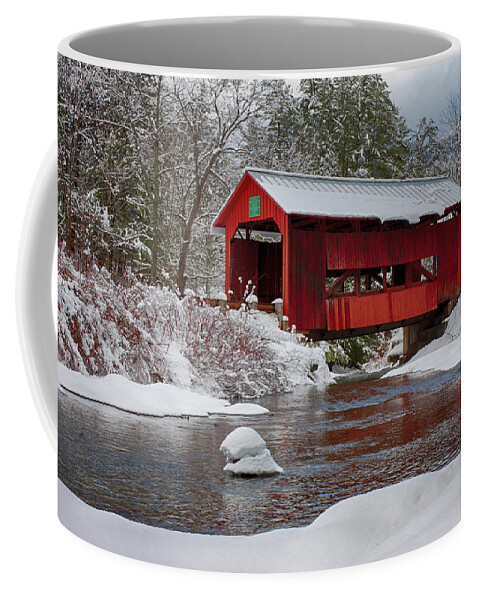 Vermont Covered Bridge Coffee Mug featuring the photograph Vermont covered bridge by Jeff Folger