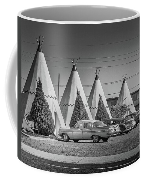 Holbrook Coffee Mug featuring the photograph Wigwam Motel Park BW by Micah Offman