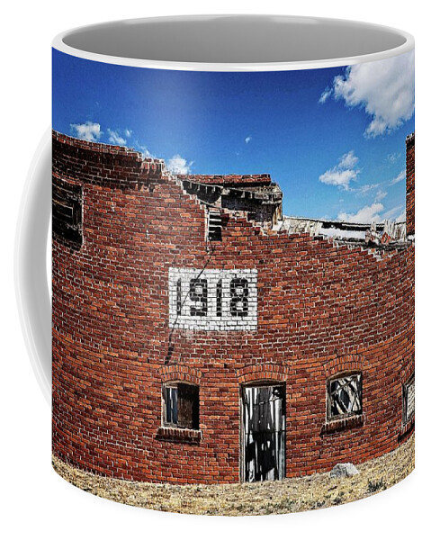 Attraction Coffee Mug featuring the photograph 1918 Dilapidated Building by David Desautel