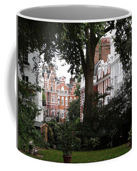 London Coffee Mug featuring the photograph A Crescent In Kensington by Ira Shander