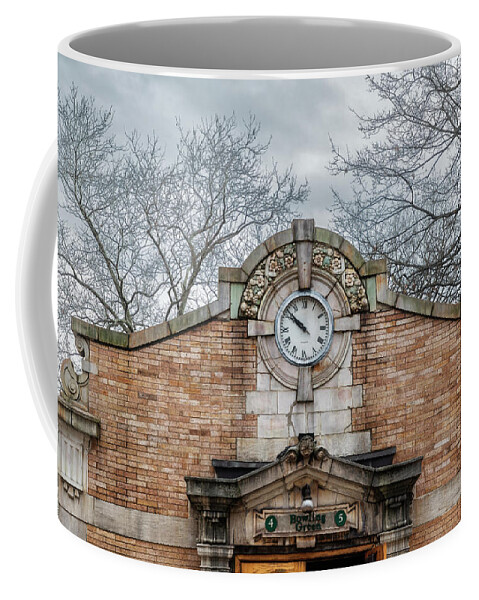 Bowling Green Coffee Mug featuring the photograph Bowling Green Subway Station by Cate Franklyn