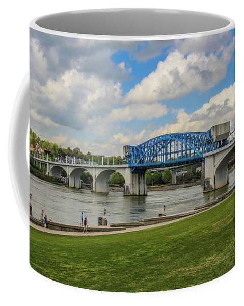 Bridge Coffee Mug featuring the photograph Broad Street Bridge by Richie Parks