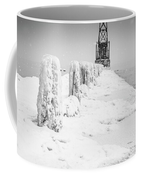 Baum Coffee Mug featuring the photograph Chicago Pier by Miguel Winterpacht