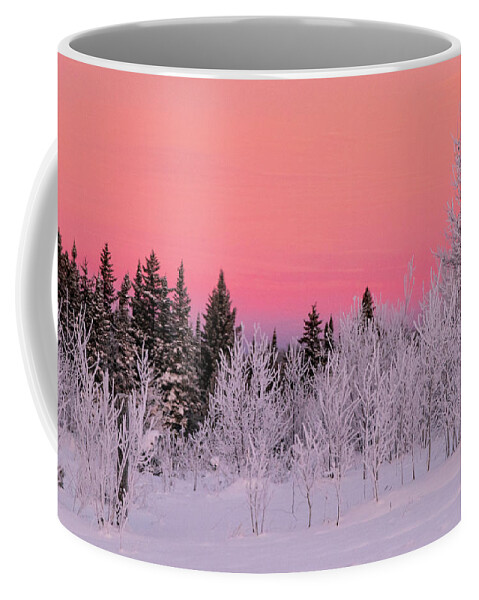 Sunrise Coffee Mug featuring the photograph Cold Morning at Sentinel Rock State Park by John Rowe