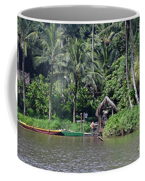 Fern Grotto Tour Coffee Mug featuring the photograph Fern Grotto Tour by Cindy Murphy