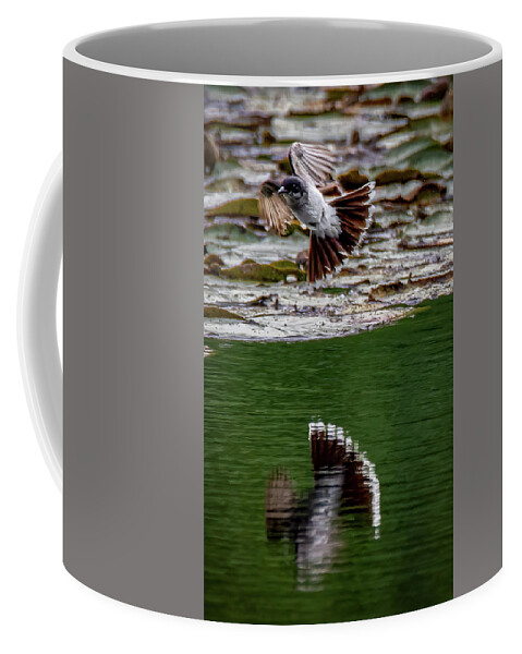 Animals Coffee Mug featuring the photograph Flight of the King by Brian Shoemaker