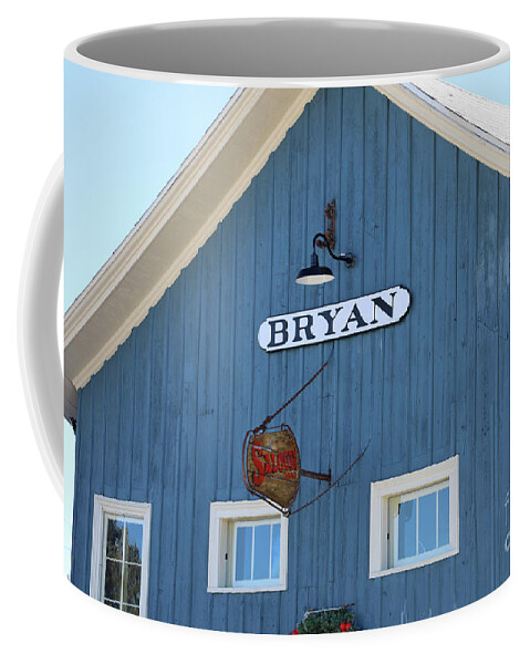 Bryan Ohio Coffee Mug featuring the photograph Former Bryan Ohio Train Depot 9883 by Jack Schultz