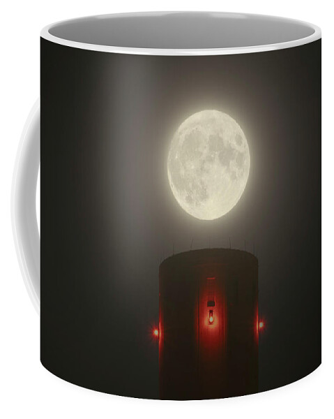  Coffee Mug featuring the photograph Full moon cannon by Patrick Van Os