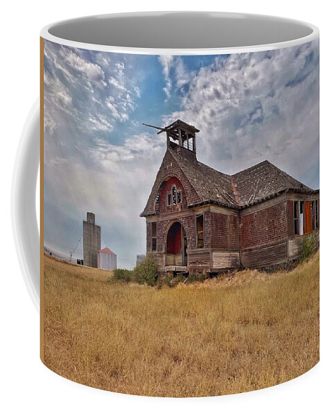 Abandoned Schoolhouse Coffee Mug featuring the photograph Govan Schoolhouse #2 by Jerry Abbott